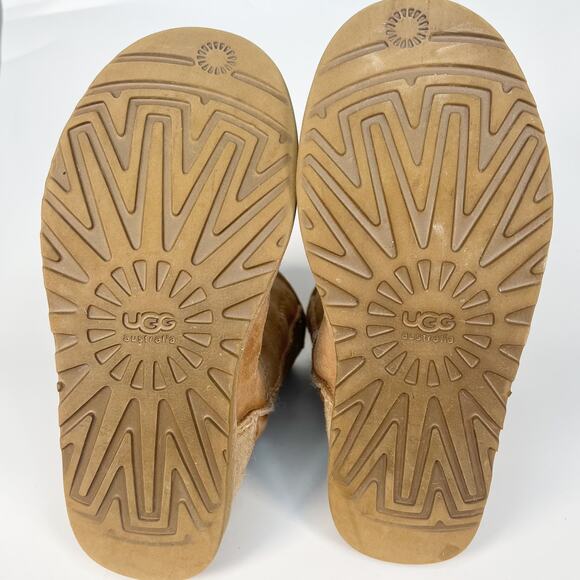 UGG Classic Short II Suede & Wool  Boots Mustard Seed Tan Women 8 - Picture 10 of 16